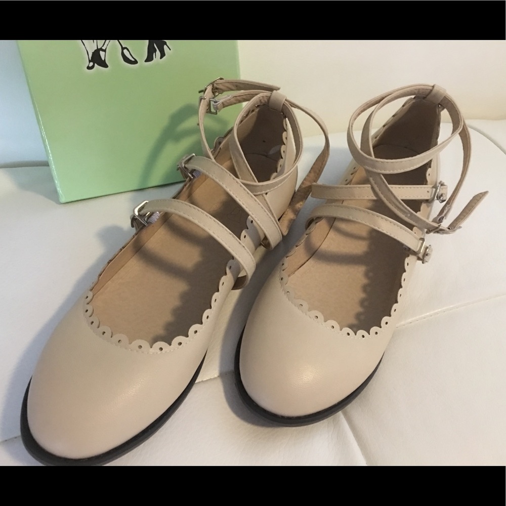 NWB Size 10 Shoes Nude Flats Strappy Mary Janes